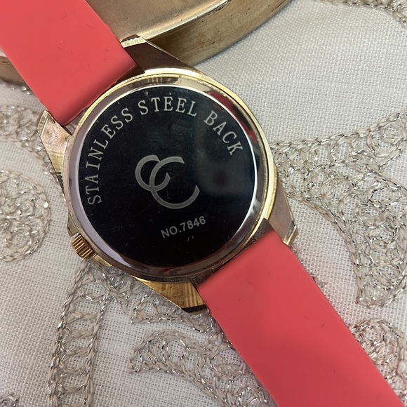 Charming Charlie’s silicone and rhinestone watch. Has a battery. Pink and gold. - Picture 6 of 6